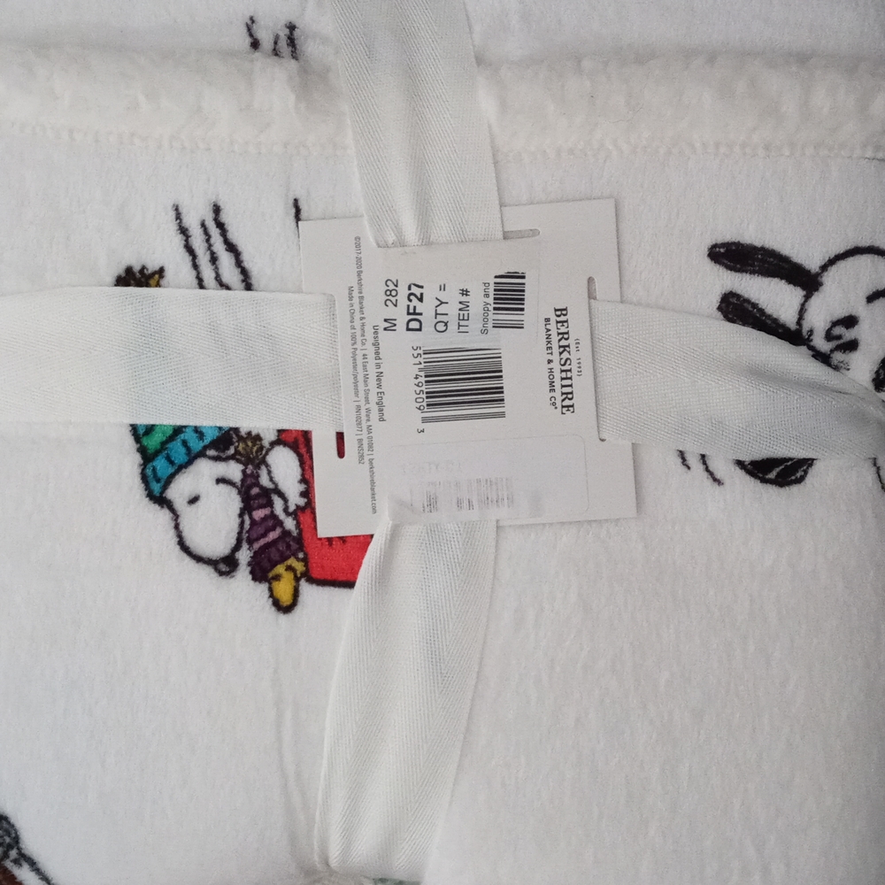Peanuts throw - Picture 2 of 3